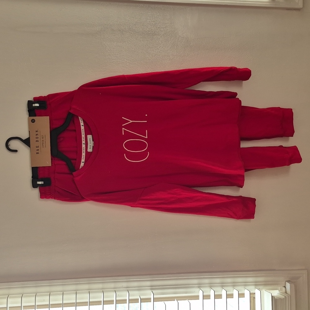 Nwt rae dunn 2 piece sweatshirt and jogger set small cozy loungeware